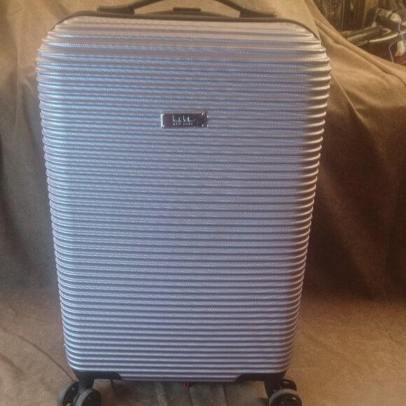 Nicole Miller New York Luggage - 24 Inch Carry On Hardside Suitcase - Picture 4 of 10